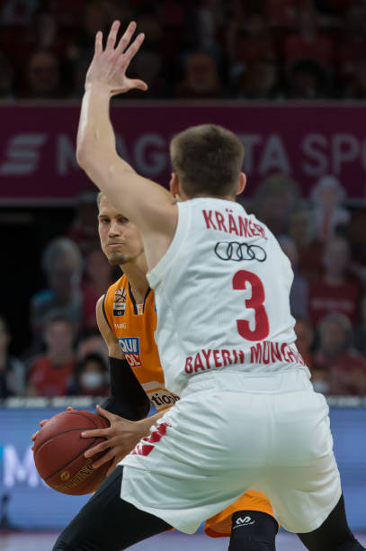 市场中的巨 市场中的巨