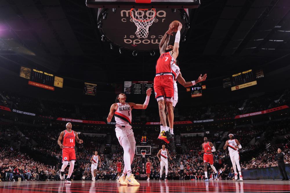 界备受瞩目 界备受瞩目