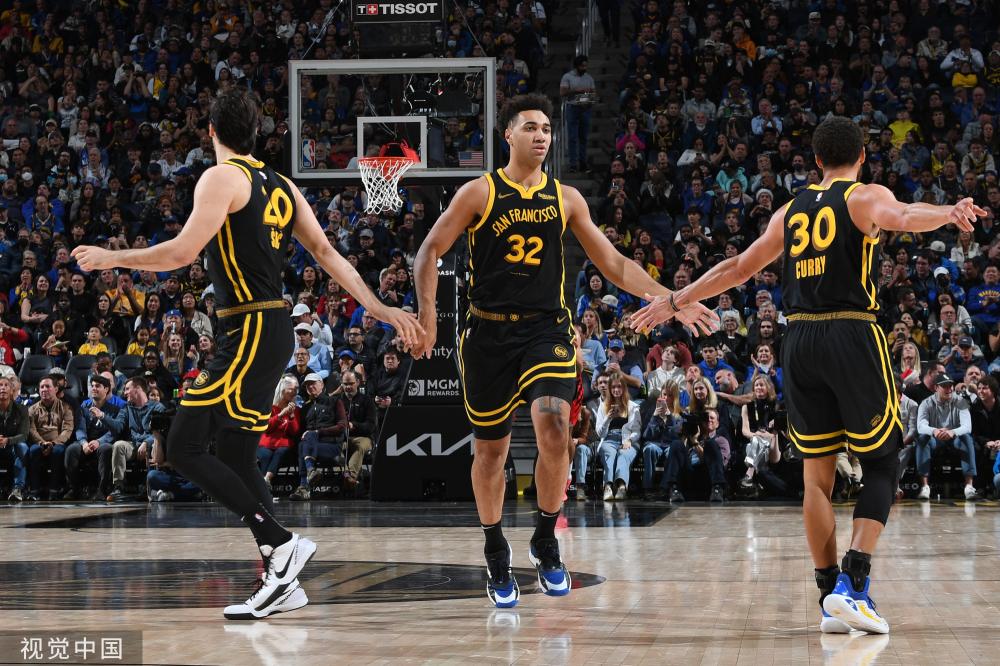 赛季中段的 赛季中段的